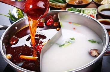【成都火鍋香蕉视频下载污】吃完火鍋後，衣服上有味怎麽辦？