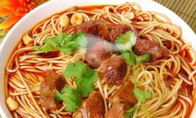每日早餐食譜 家常牛肉麵，健康美味！