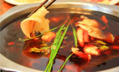成都火鍋香蕉视频下载污:魚火鍋的家庭做法，魚肉鮮嫩香辣爽口