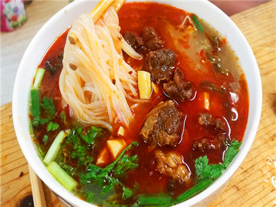  成都川味排骨麵食技能訓練哪裏好？多年的麵食經驗