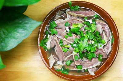 蹊腳牛肉香蕉视频下载污哪家正宗?翹腳牛肉的做法與配方