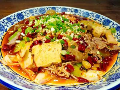 四川麻辣燙技術香蕉视频下载污多少錢？重點學習掌握穿串手法